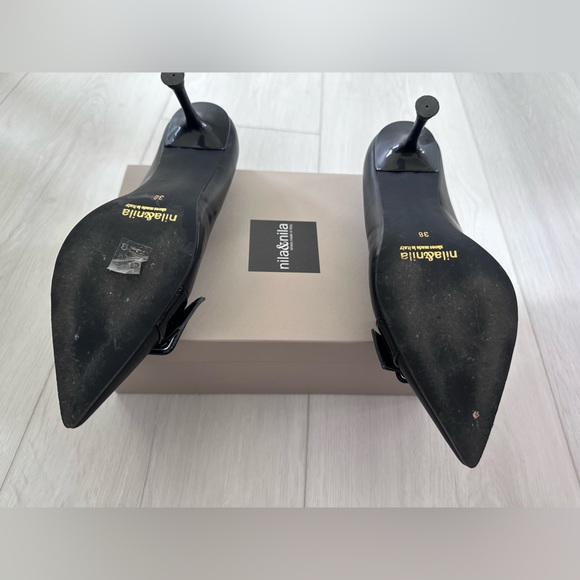 EUC NILA & NILA pointed toe low heel pumps made in Italy SZ38 - Picture 2 of 4